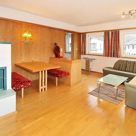 In Muehltal Near Kitzbuehel Slopes 伊特尔