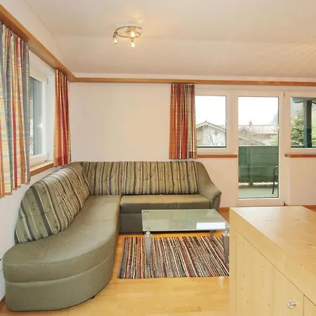 In Muehltal Near Kitzbuehel Slopes 度假居